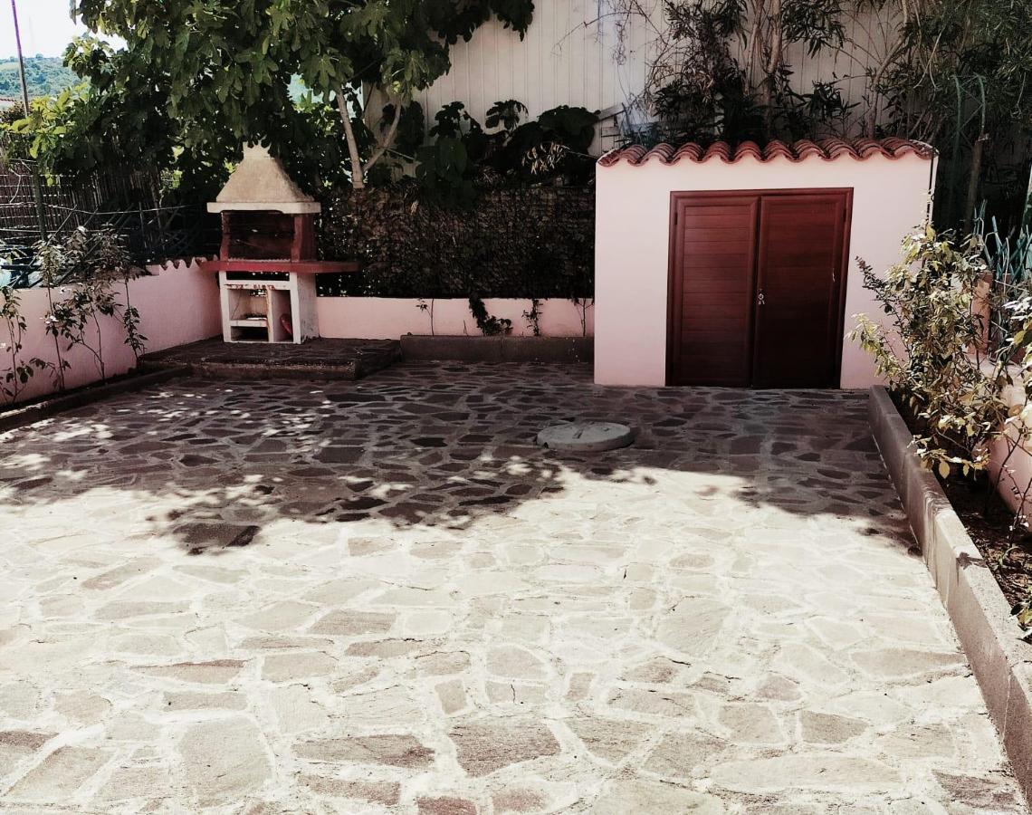 Vila Trilocale Dory A San Teodoro San Teodoro  Exteriér fotografie
